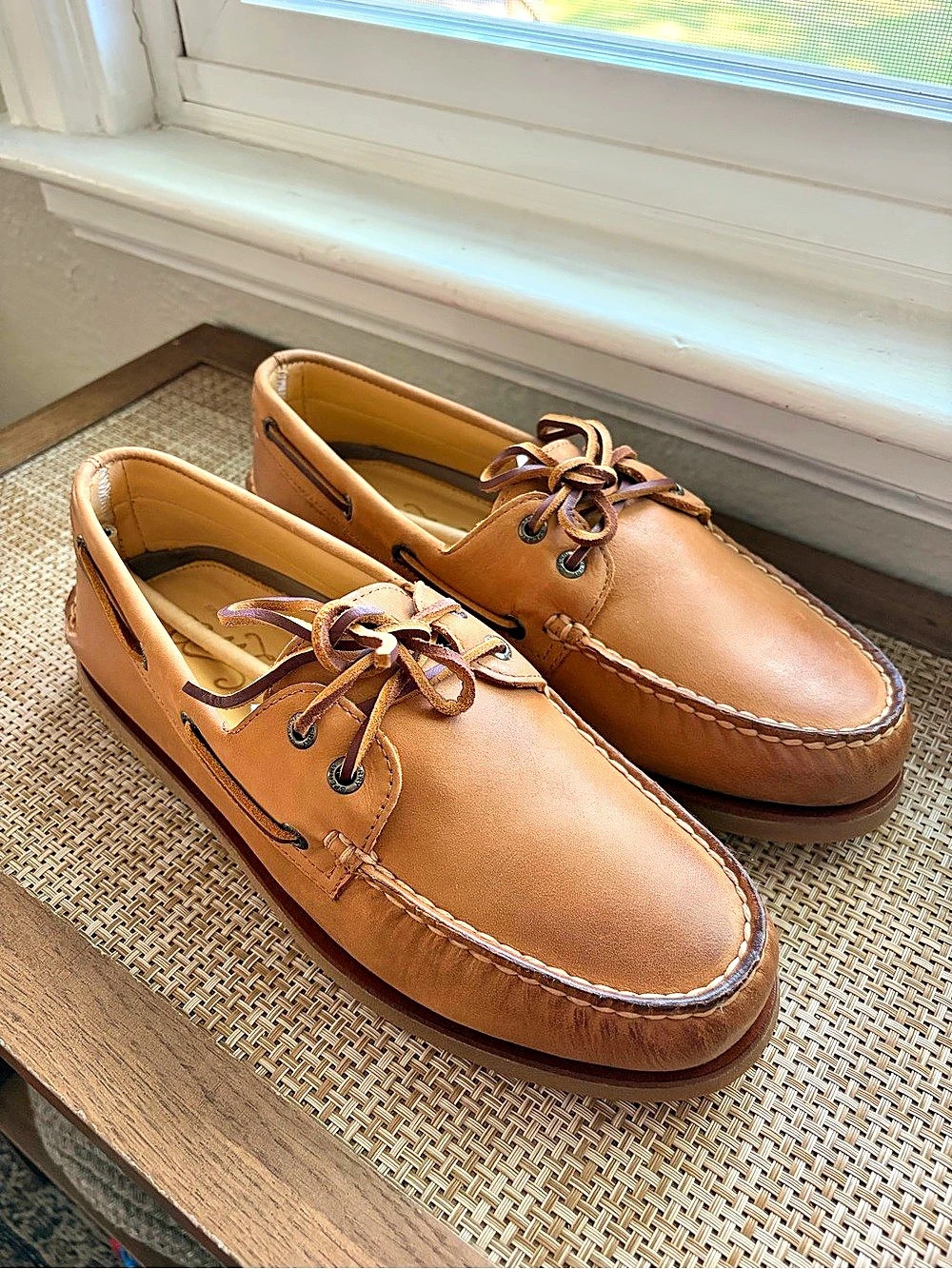 *BRAND NEW IN BOX AND NEVER WORN* Sperry Gold Cup A/O 2-Eye Men's Leather Boat S